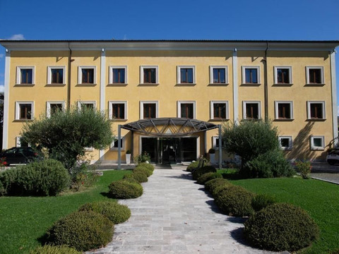 迪莫拉德尔巴索酒店