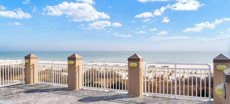 蒙特利尔海滩度假酒店(Montreal Beach Resort)图片