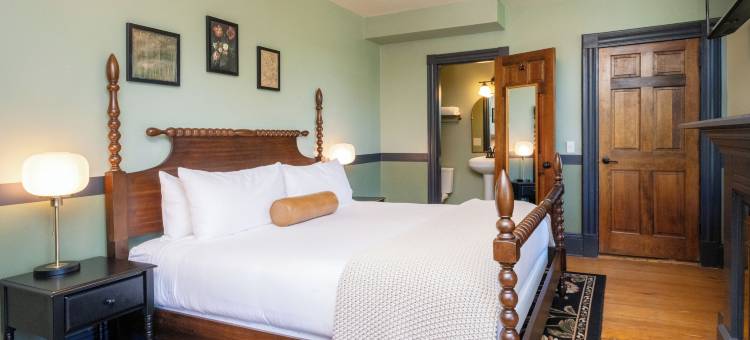 隐居处旅馆莱诺克斯(Hideaway Inn Lenox)图片