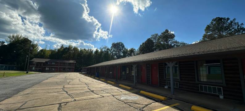 美国旅馆汽车旅馆由 Capital O 坎登 AL(Capital O American Inn Motel Camden Al)图片