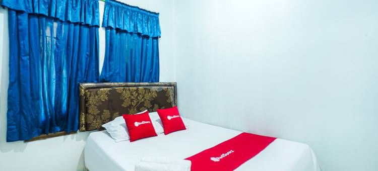 红多兹酒店Pondok Diana-Ujung Genteng海滩4(RedDoorz @ Pondok Diana Pantai Ujung Genteng 4)图片