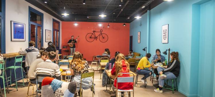 巴塞罗那格莱希亚大道安全居住酒店(Safestay Barcelona Passeig de Gràcia)图片