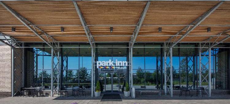 奥斯陆机场西丽柏酒店(Park Inn by Radisson Oslo Airport Hotel West)图片
