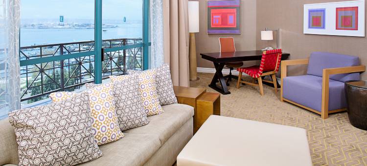 圣迭戈湾市中心希尔顿安泊酒店(Embassy Suites by Hilton San Diego Bay Downtown)图片