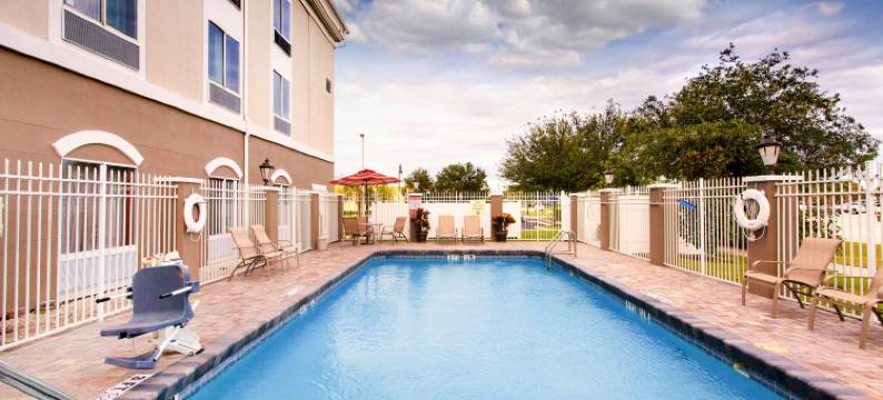 Holiday Inn Express 湖莱克威尔士的N -冬季避风港(Holiday Inn Express LAKE WALES N-WINTER HAVEN by IHG)图片