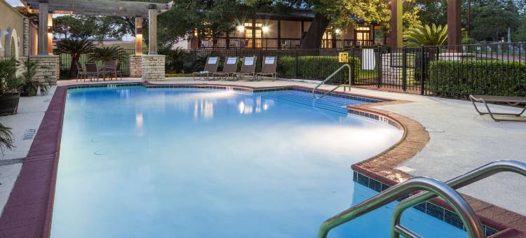 奥斯汀大学区希尔顿逸林酒店(DoubleTree by Hilton Austin-University Area)图片