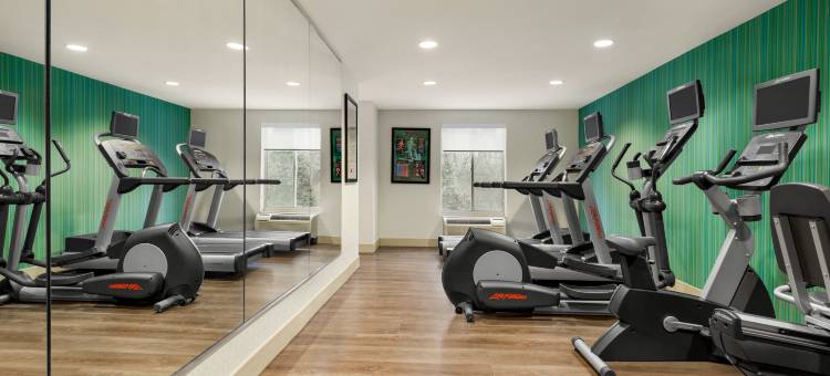 洲际酒店集团旗下智选假日酒店及套房费城 - 芒特劳雷尔(Holiday Inn Express & Suites Philadelphia - MT. Laurel)图片