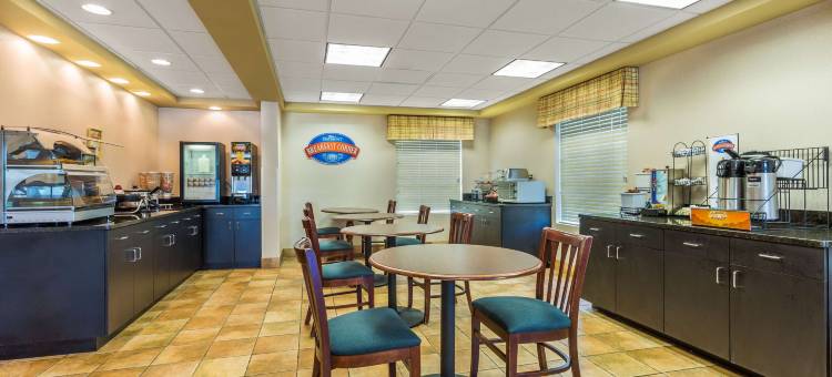 柯莉亚呗盟套房酒店(Baymont by Wyndham Cornelia)图片