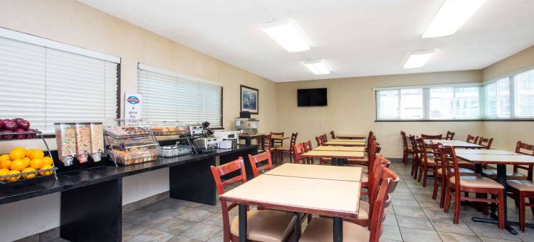 圣地亚哥市中心温德姆呗盟酒店(Baymont by Wyndham San Diego Downtown)图片