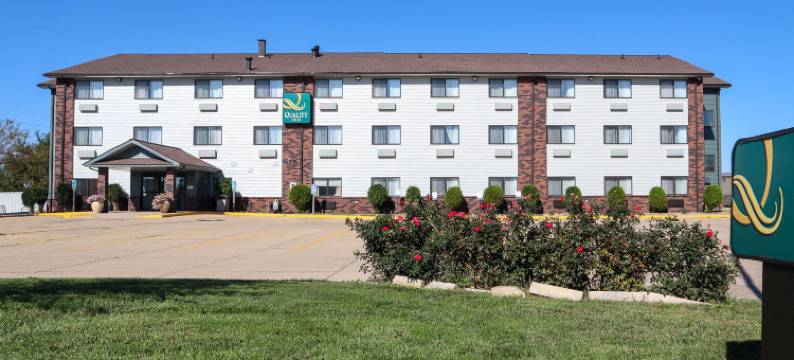 凯艺套房酒店(Quality Inn & Suites Bloomington I-55 and I-74)图片