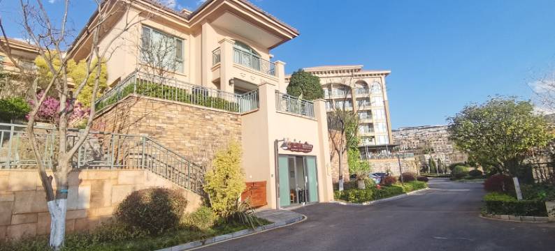 憨墅林观湖房民宿(澄华线9号分店)图片