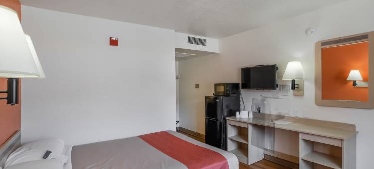 6梅德福南汽车旅馆(Motel 6 Medford, or)图片