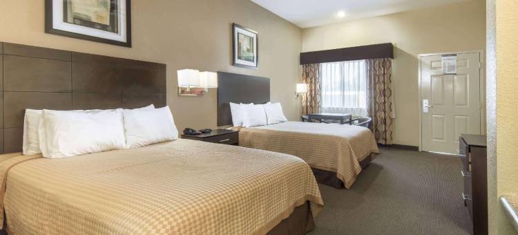 贝敦东戴斯酒店(Days Inn by Wyndham Baytown East)图片