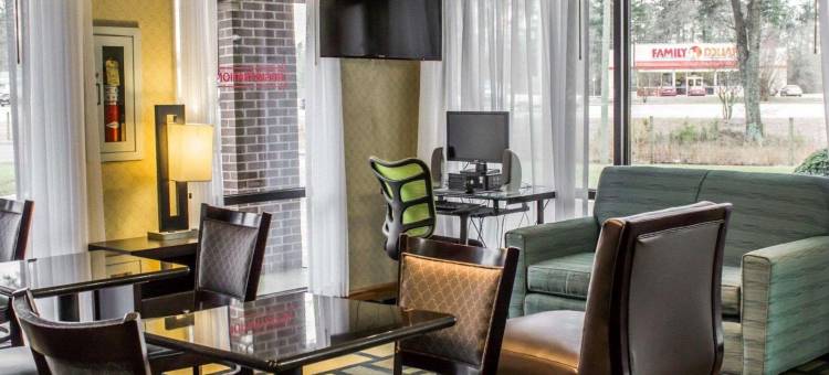 金利 I-95 凯艺酒店(Quality Inn Kenly I-95)图片