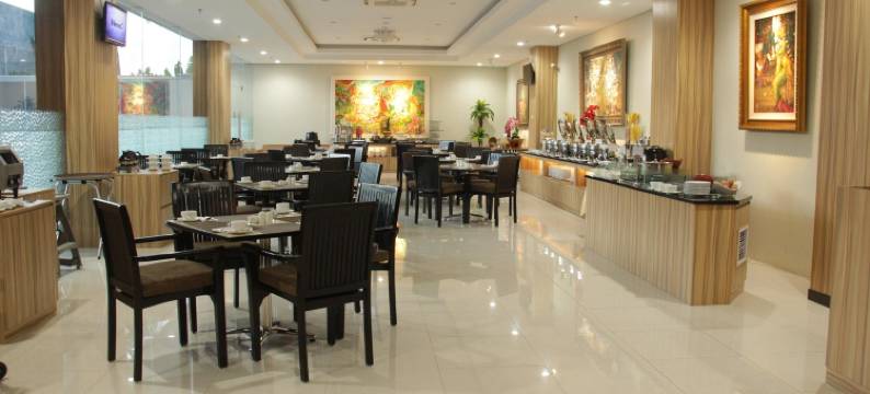芝拉扎中心高级酒店(Atrium Premiere Cilacap)图片