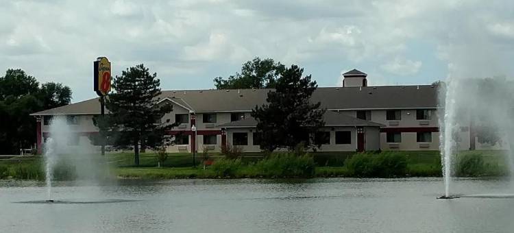 奥马哈埃普利机场-卡特湖温德姆速8酒店(Super 8 by Wyndham Omaha Eppley Airport/Carter Lake)图片