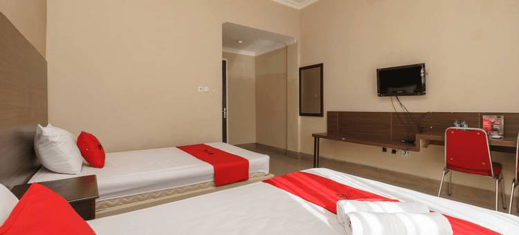 RedDoorz酒店位于Hotel Putri Gading Bengkulu(RedDoorz Syariah at Hotel Putri Gading Bengkulu)图片