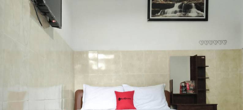 红多兹酒店@泗水苏梅内普酒店(RedDoorz @ Hotel Surabaya Sumenep)图片
