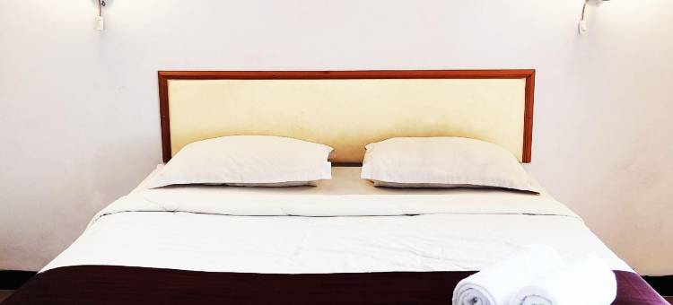 Hotel Salma Syariah Mitra RedDoorz Near Terminal Baru Kediri图片