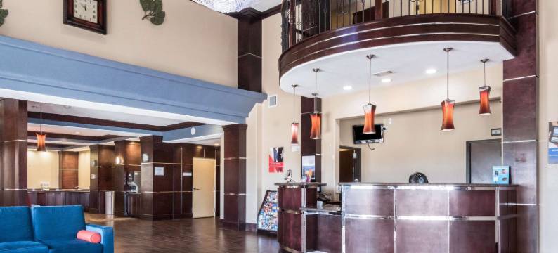 矿泉井城康福特套房酒店(Motel 6 Mineral Wells, TX)图片