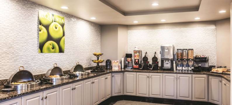 科罗拉多斯普林斯北拉昆塔温德姆套房酒店(La Quinta Inn & Suites by Wyndham Colorado Springs North)图片