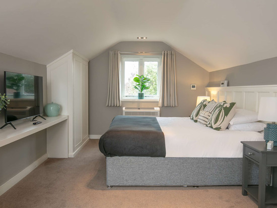 乔治,品质精选酒店