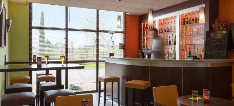圣艾蒂安艾克图机场原生酒店(The Originals Boutique, Actuel Hôtel, Saint-Etienne Aéroport)图片