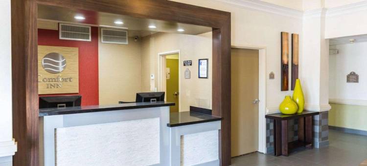 东休斯顿I-10伊克诺套房酒店(Econo Lodge Inn & Suites East Houston I-10)图片