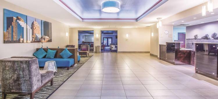 俄克拉何马城育空拉昆塔温德姆套房酒店(La Quinta Inn & Suites by Wyndham Oklahoma City -Yukon)图片