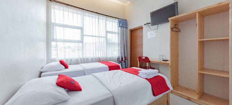 红多兹伊斯兰酒店-近DPRD卡布帕腾梳邦(RedDoorz Syariah Near Dprd Kabupaten Subang)图片