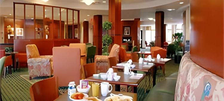 路易斯威尔东北万怡酒店(Courtyard Louisville Northeast)图片