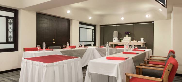 莱昂广场华美达酒店(Ramada Plaza by Wyndham Leon)图片