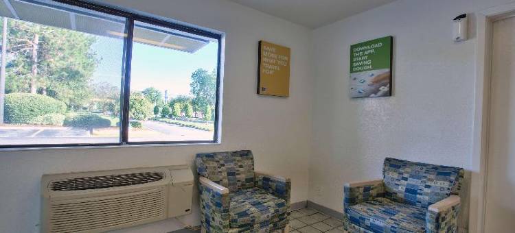 弗多斯塔大学6号汽车旅馆(Motel 6 Valdosta, GA - University)图片