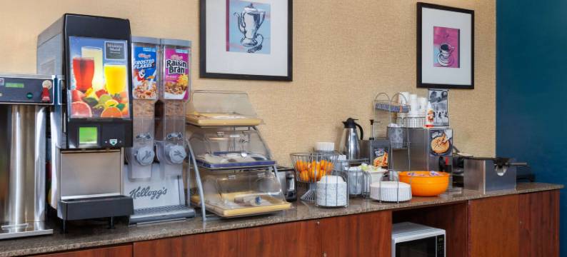 温德姆戴斯酒店罗克福德 I-90 娱乐场区(Days Inn by Wyndham Rockford I-90 Casino District)图片