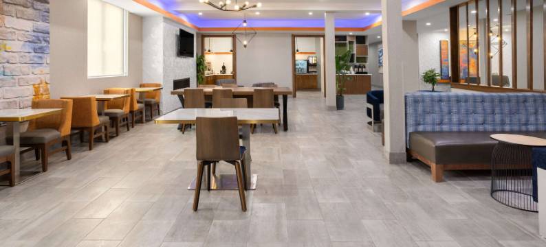 温德姆旗下拉昆塔温德姆酒店套房-威利斯顿/伯灵顿(La Quinta Inn & Suites by Wyndham Williston/Burlington)图片