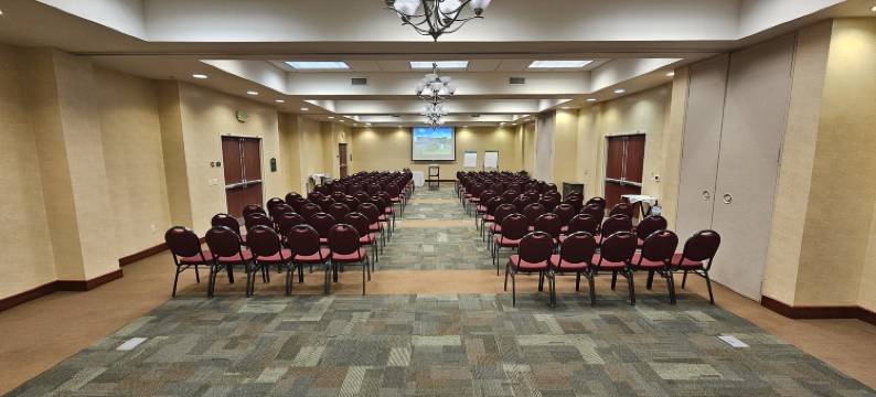 Holiday Inn 麦迪逊在美国中心(Holiday Inn MADISON AT THE AMERICAN CENTER by IHG)图片