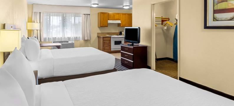 温哥华品质酒店及套房 - 黑泽尔戴尔(Quality Inn & Suites Vancouver - Hazel Dell)图片