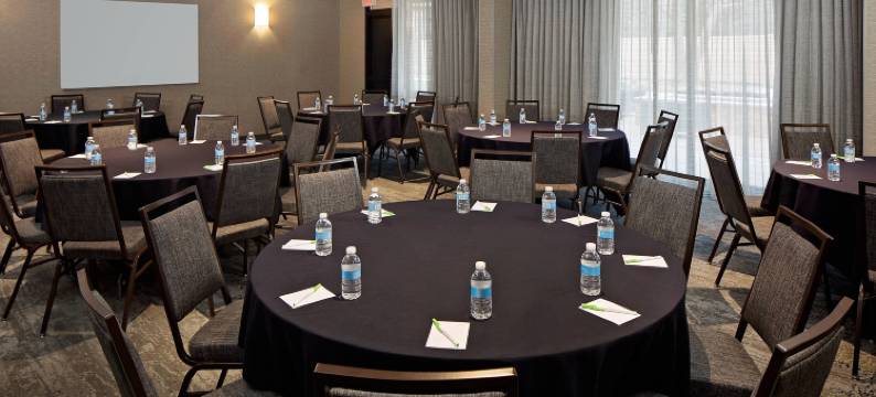 万怡酒店-万豪旗下里士满机场(Courtyard Richmond Airport)图片