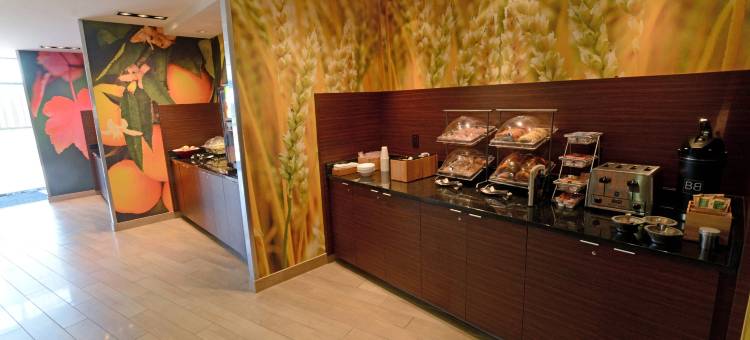鲍灵格林万枫酒店及套房(Fairfield Inn & Suites Bowling Green)图片