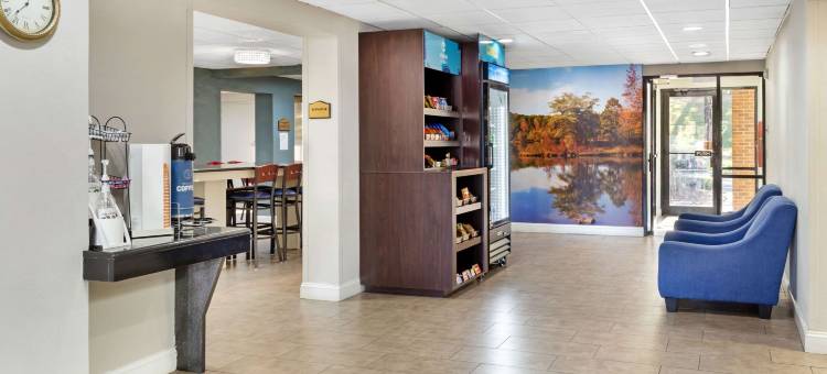 克拉丽奥酒店研究三角园达勒姆(Clarion Pointe Research Triangle Park Durham)图片