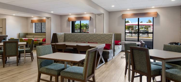 汉普顿康科德(Hampton Inn by Hilton Concord)图片