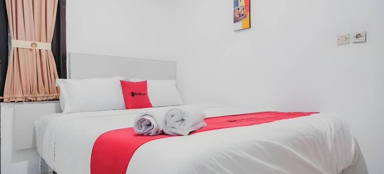红多兹酒店-近朋库卢索波拉普托路(RedDoorz Near Jalan Soeprapto Bengkulu)图片