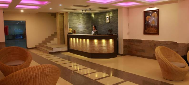 盛大款待旅馆(Grand Treat Hotel)图片