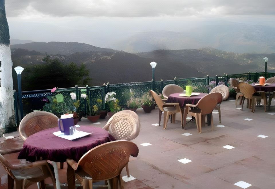 Hotel Bombay Palace Hotel Overview