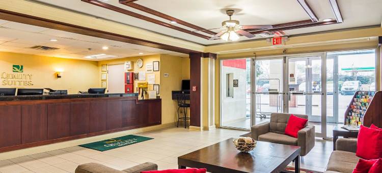 亚特兰大机场东品质套房酒店(Quality Suites Atlanta Airport East)图片