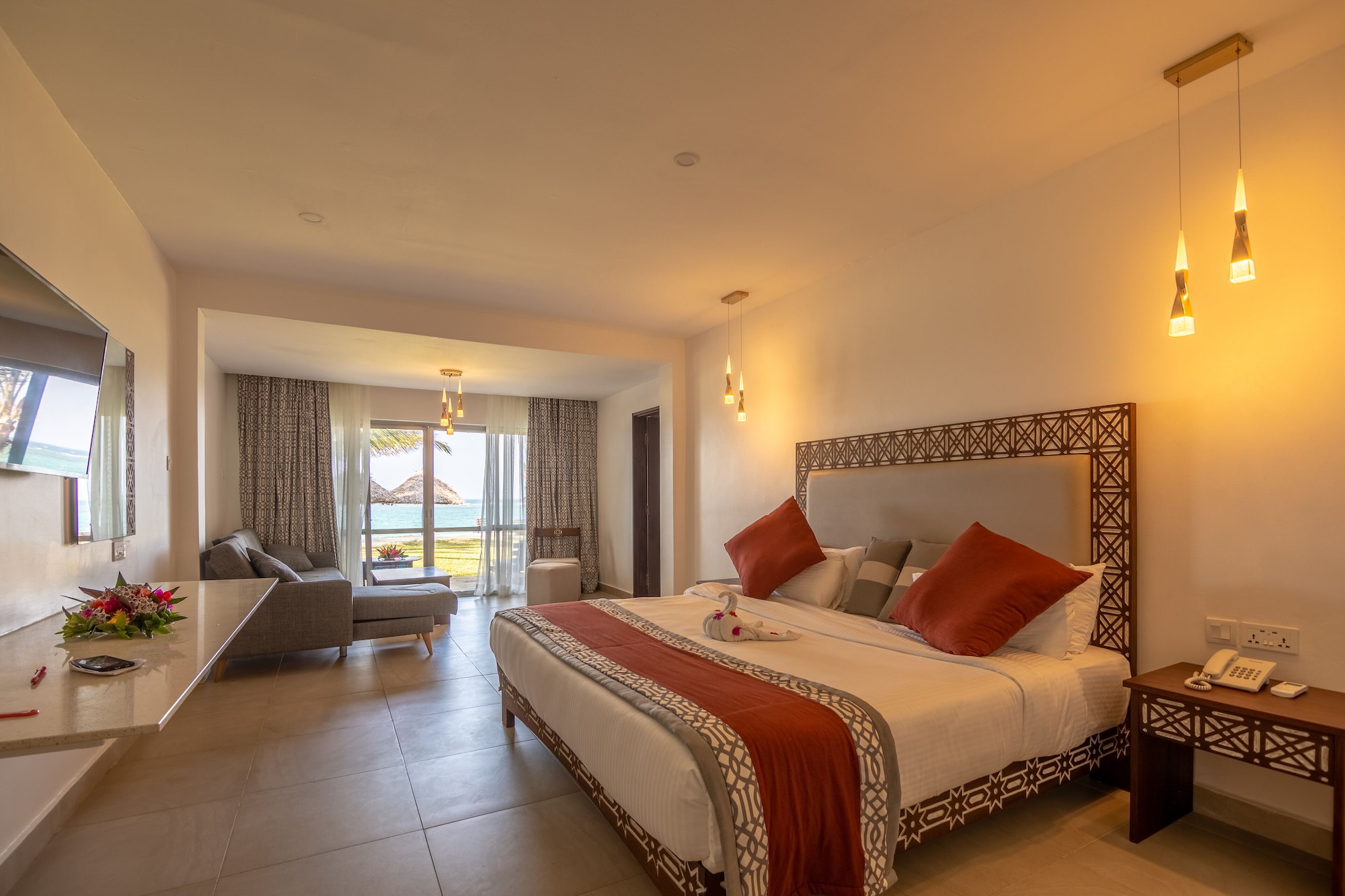 Southern Palms Beach Resort Over view