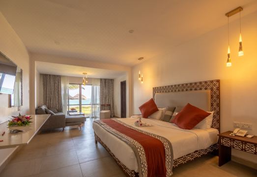 Southern Palms Beach Resort Hotel Overview