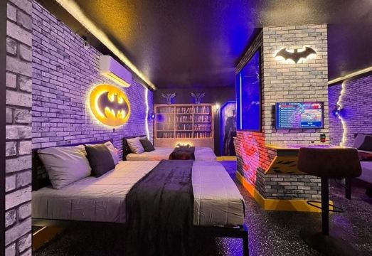 8 Bedrooms/ Champions Gate Home Hotel Overview