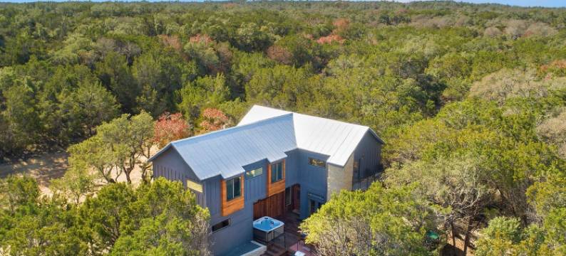 没问题酒店的泳池、热水浴缸、游戏房(Pool Hot Tub Game Room Fire Pit Luxe Private 4Bdr Maverick by AvantStay)图片