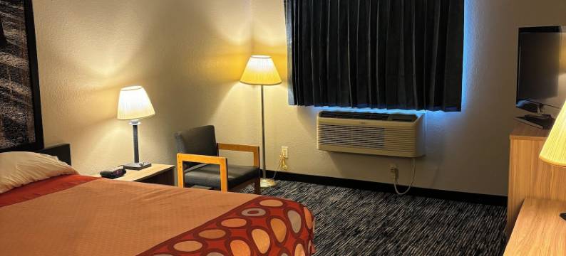 斯普林菲尔德北I-44温德姆速8酒店(Super 8 by Wyndham Springfield North I-44)图片